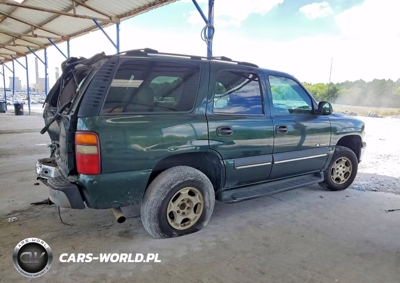 2002 Chevrolet Tahoe C1500 VIN:1GNEC13VX2R222626 - 3