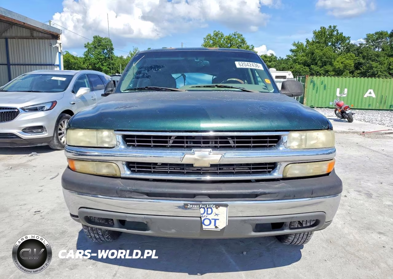 2002 Chevrolet Tahoe C1500 VIN:1GNEC13VX2R222626 - 5