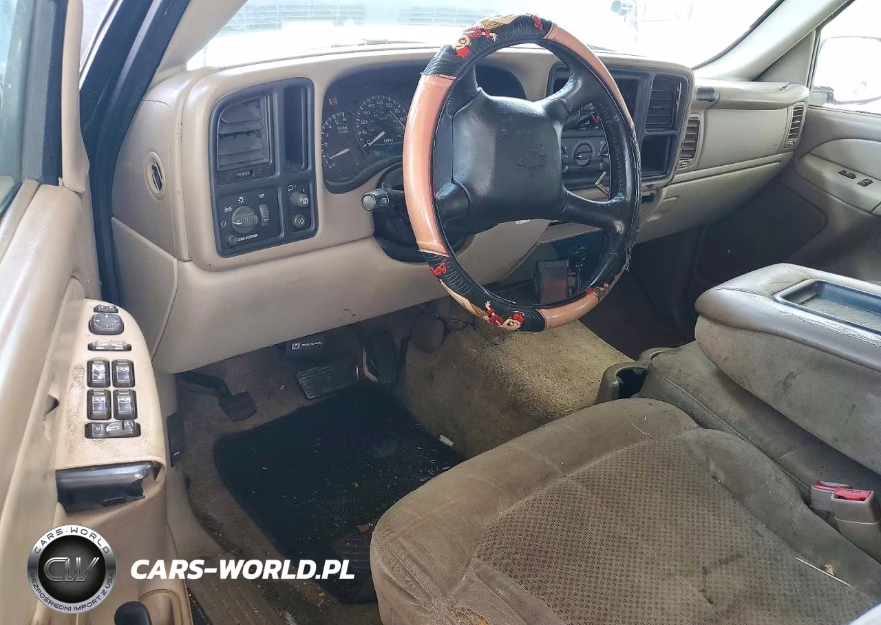 2002 Chevrolet Tahoe C1500 VIN:1GNEC13VX2R222626 - 8