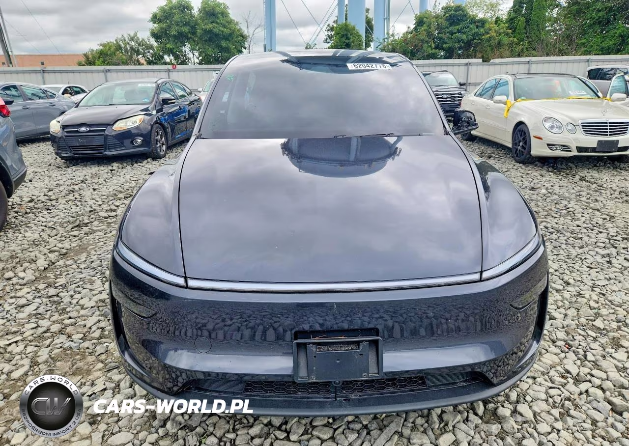 2026 Tesla Model Y VIN:7SAYGDEE4TA385708 - 5