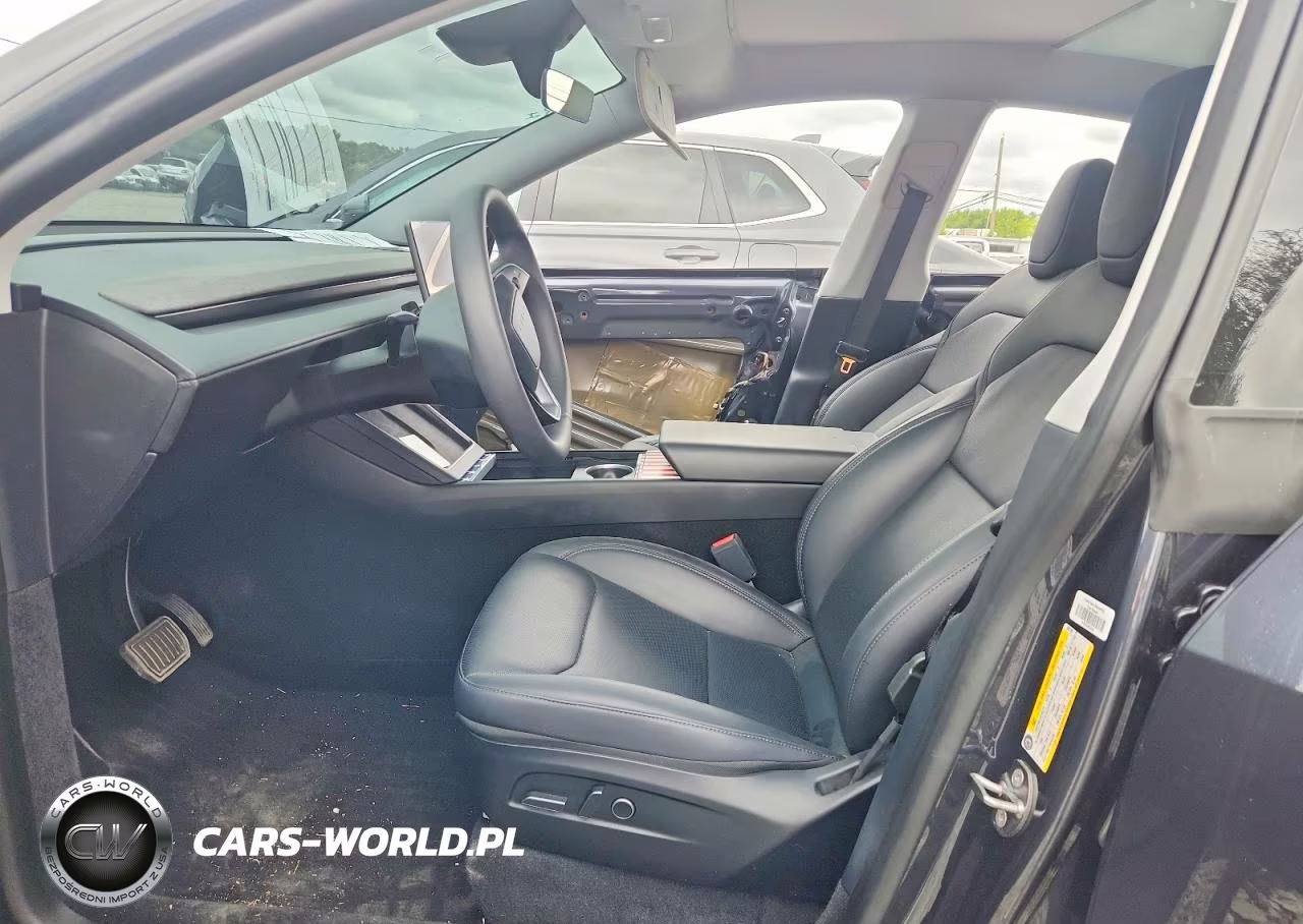 2026 Tesla Model Y VIN:7SAYGDEE4TA385708 - 7