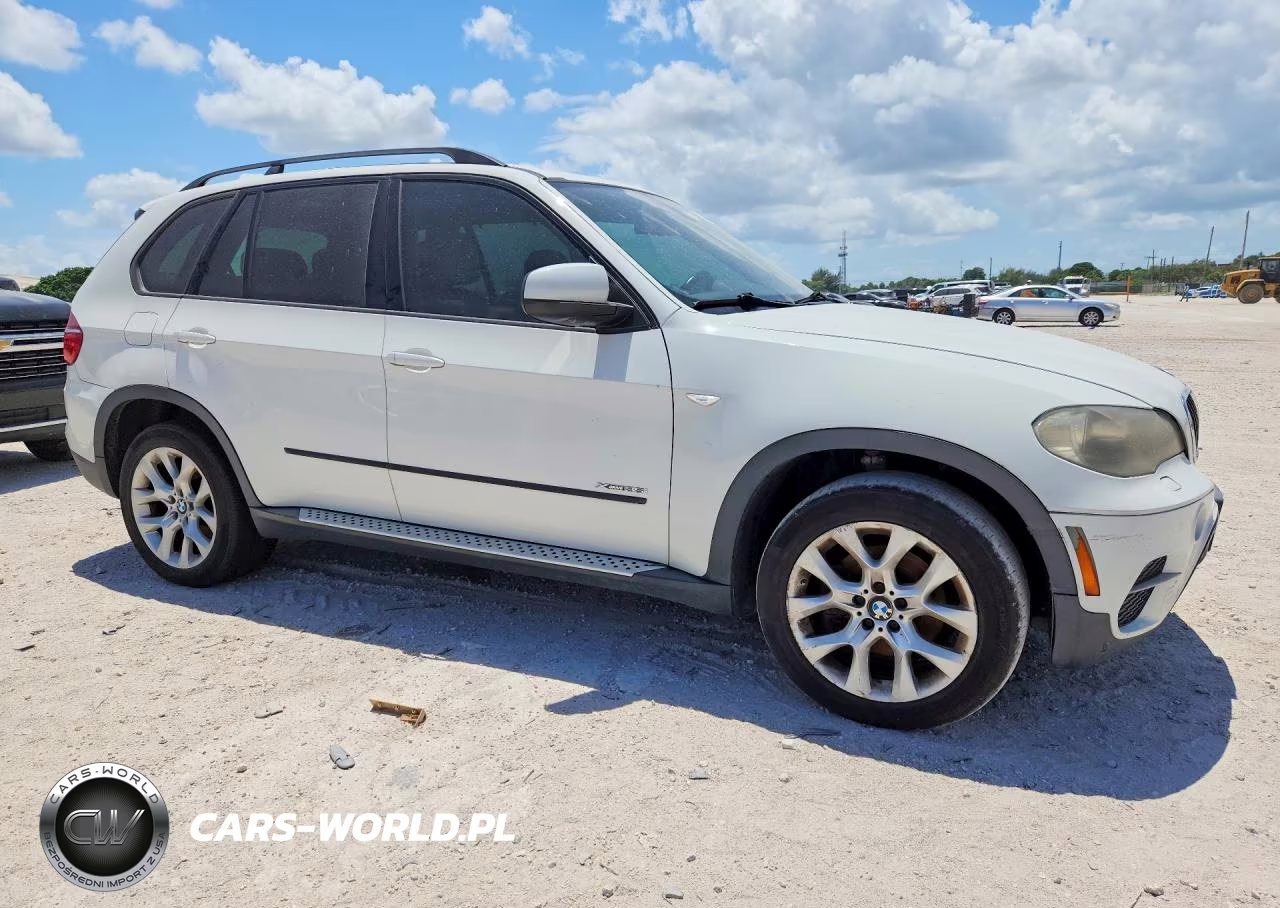 2011 BMW X5 xDrive35I VIN:5UXZV4C56BL738232 - 4