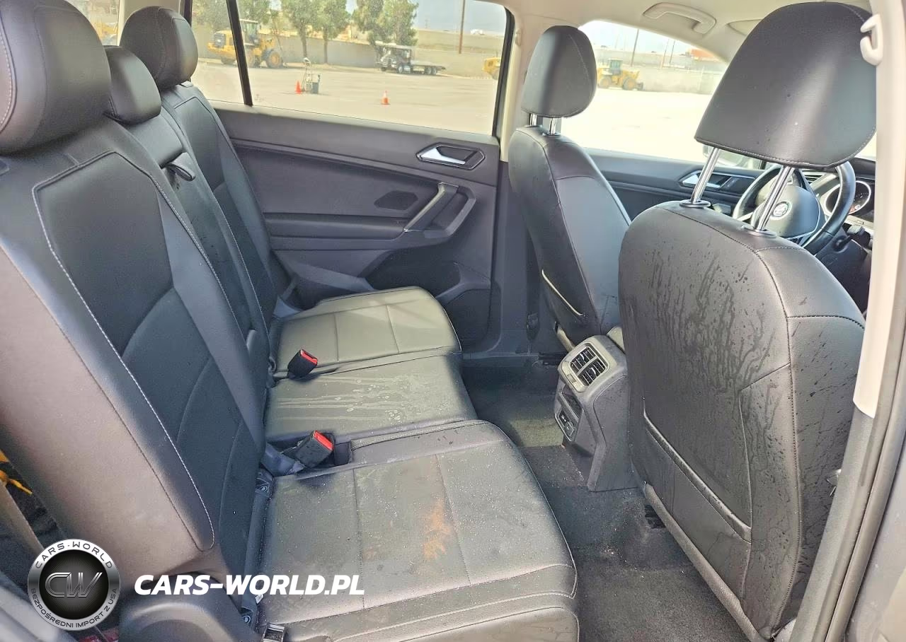 2018 Volkswagen Tiguan Se VIN:3VV3B7AX0JM061652 - 10