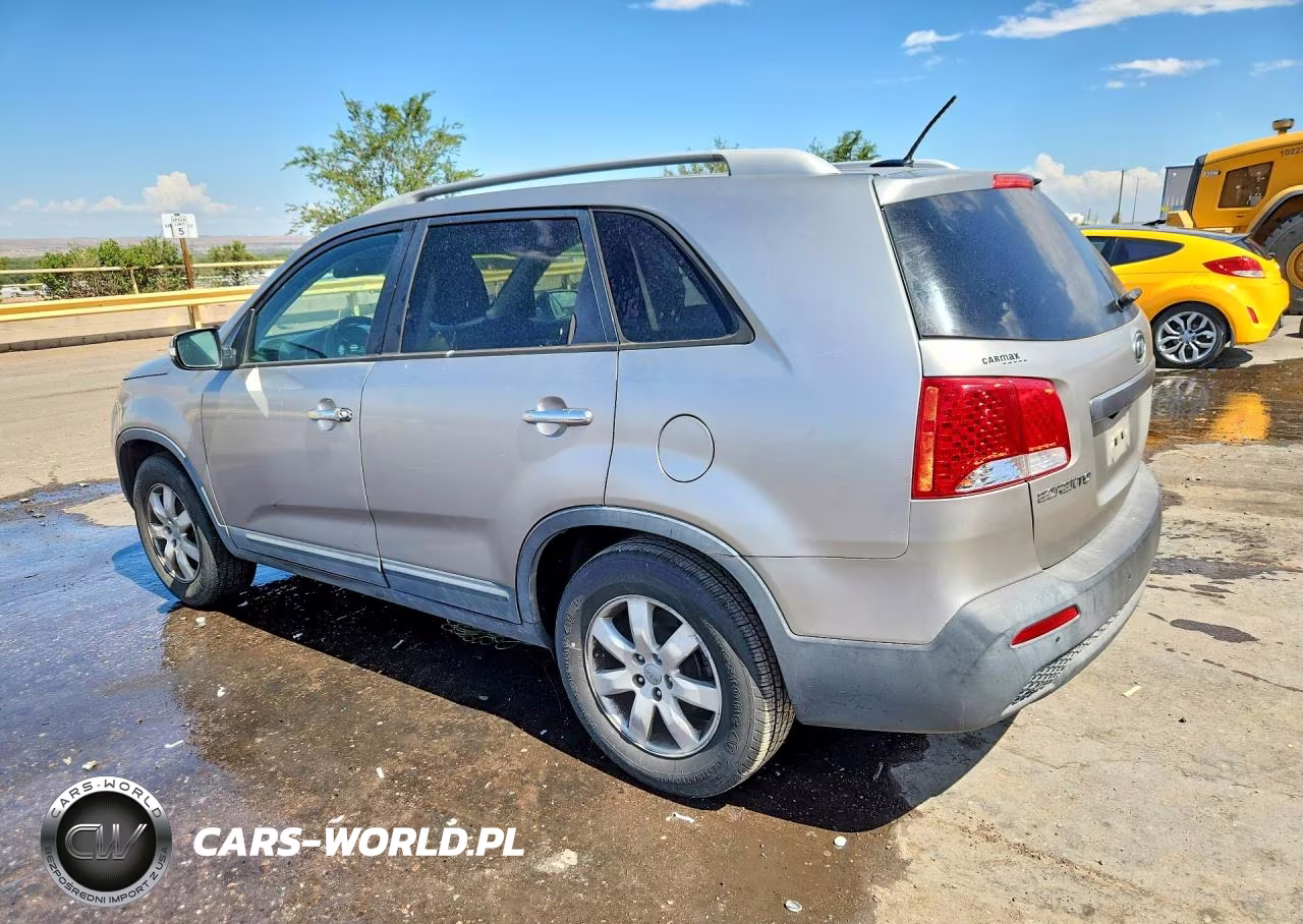 2013 Kia Sorento Lx VIN:5XYKT3A68DG418293 - 2