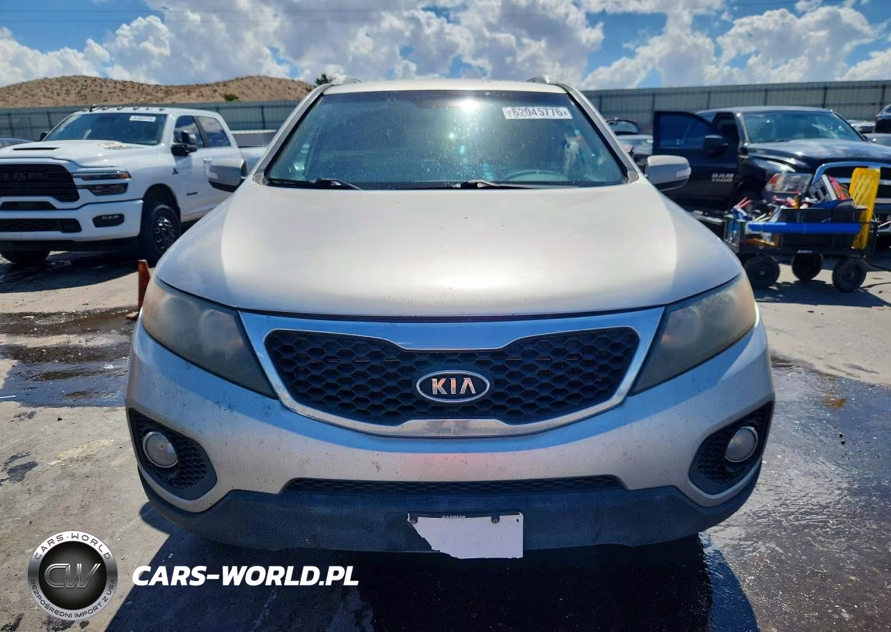 2013 Kia Sorento Lx VIN:5XYKT3A68DG418293 - 5