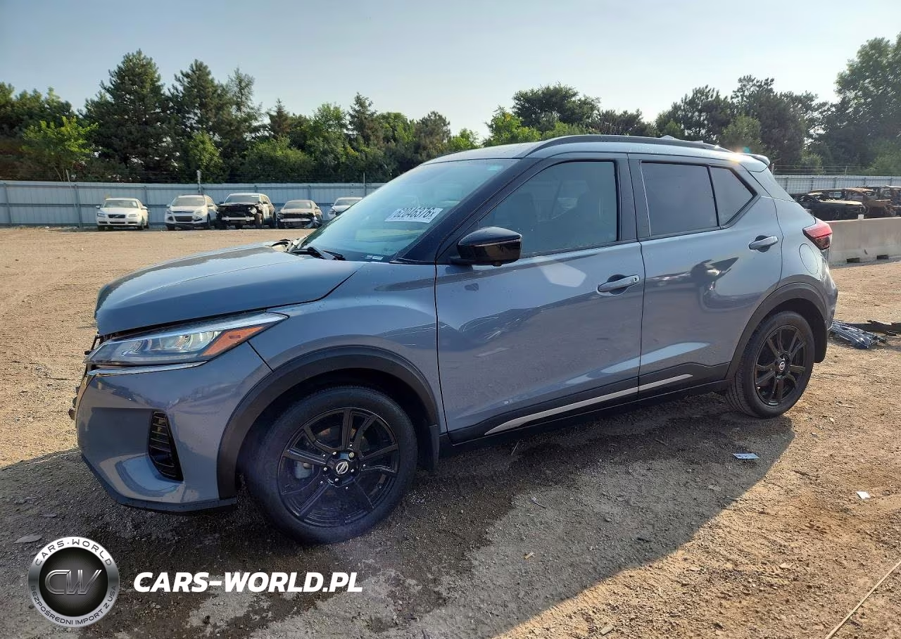 2021 Nissan Kicks Sr
