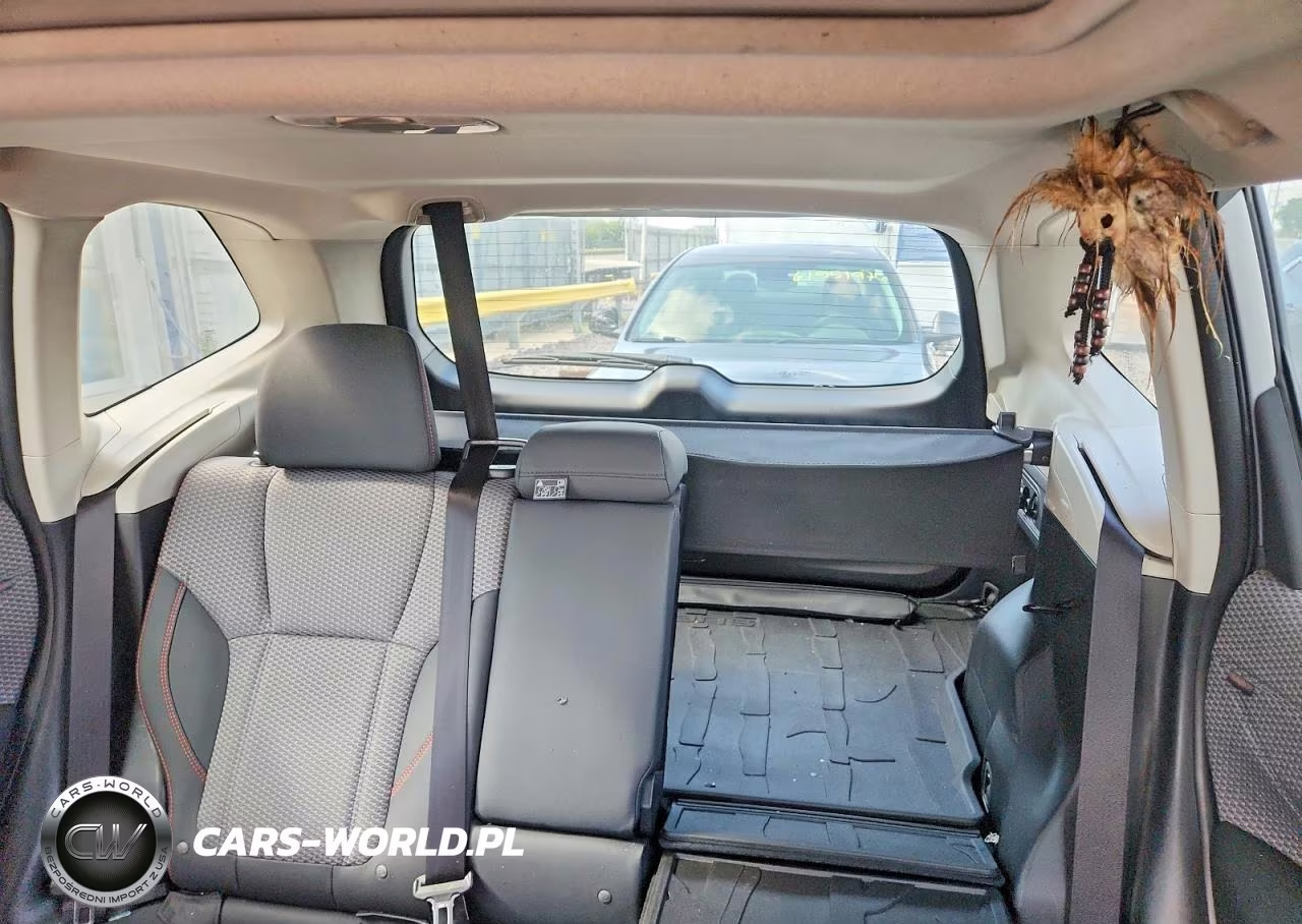 2020 Subaru Forester Sport VIN:JF2SKARC1LH417379 - 10