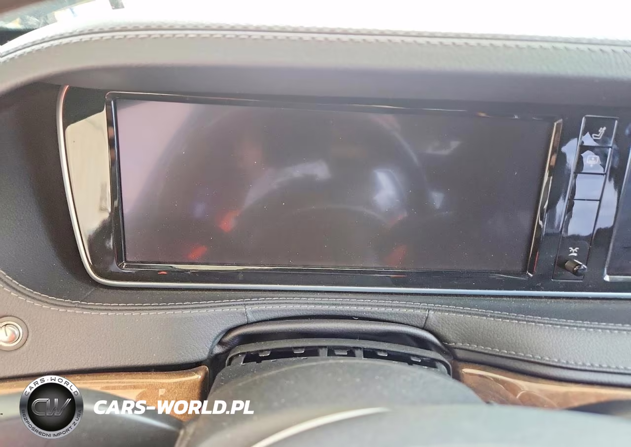 2017 Mercedes-Benz S 550 4Matic VIN:WDDUG8FB8HA313443 - 9