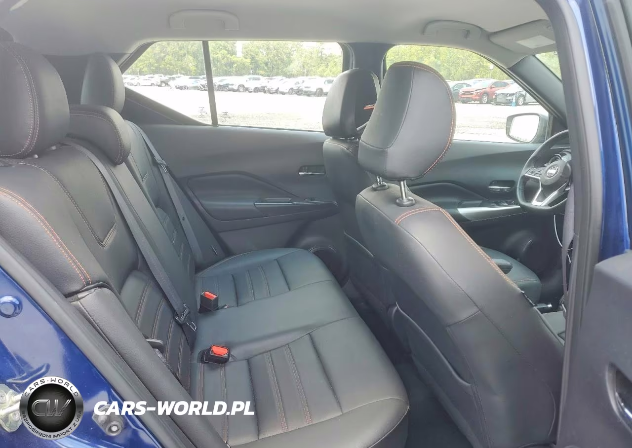 2020 Nissan Kicks Sr VIN:3N1CP5DV6LL550132 - 10