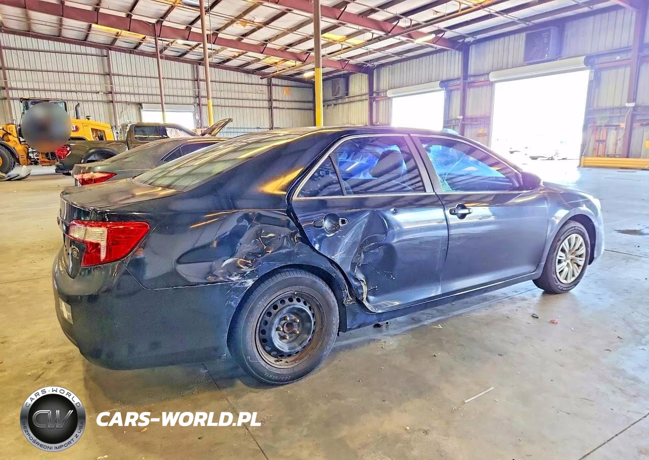 2014 Toyota Camry L VIN:4T1BF1FK2EU831324 - 3
