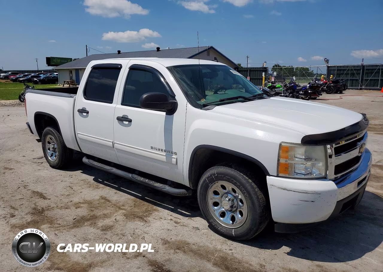 2011 Chevrolet Silverado C1500 Ls VIN:3GCPCREA1BG152105 - 4