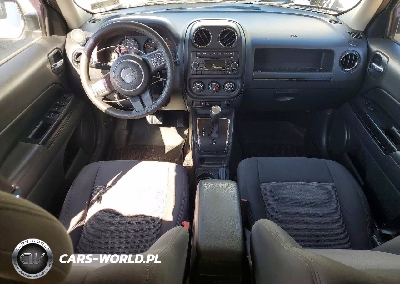 2015 Jeep Patriot Sport VIN:1C4NJPBA2FD389842 - 8