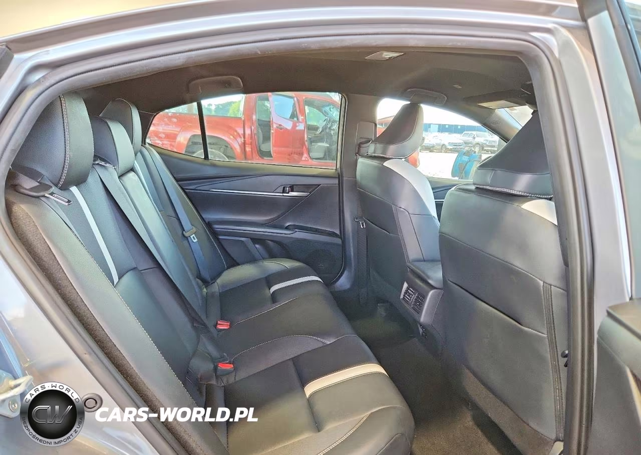 2025 Toyota Camry Se VIN:4T1DAACKXSU544577 - 10