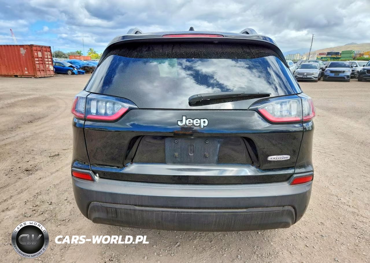 2020 Jeep Cherokee Latitude VIN:1C4PJLCBXLD632057 - 6