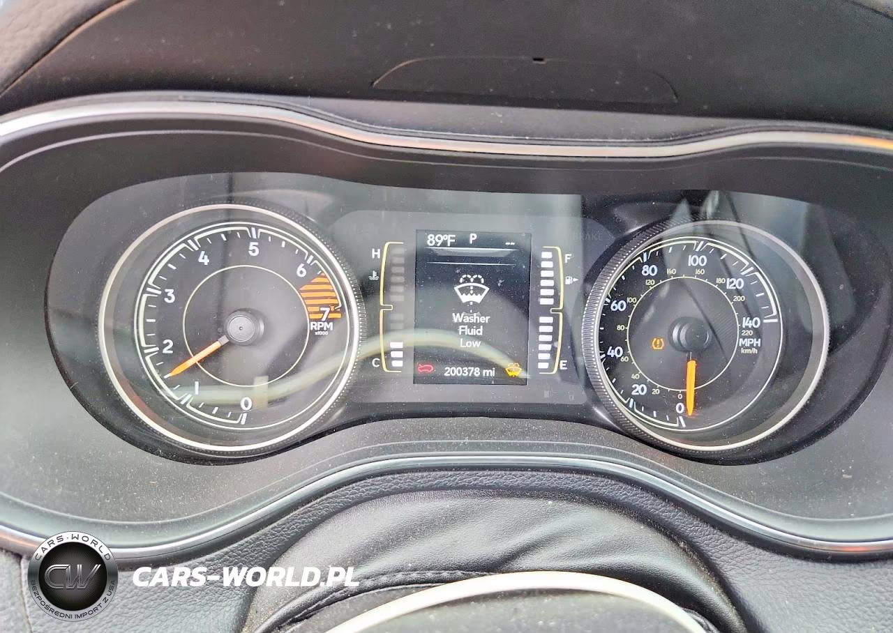 2020 Jeep Cherokee Latitude VIN:1C4PJLCBXLD632057 - 9