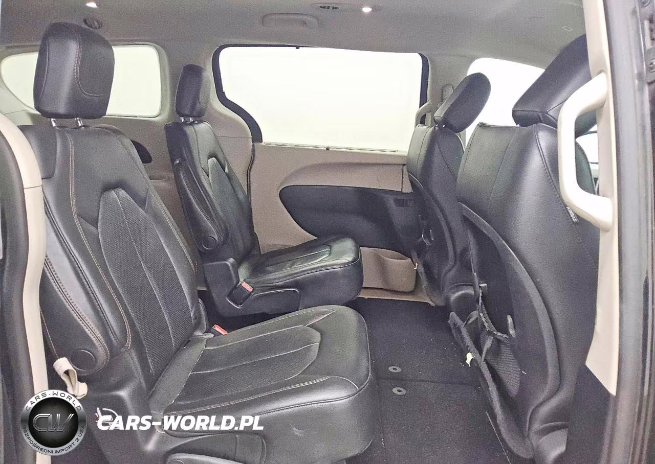 2019 Chrysler Pacifica Touring L VIN:2C4RC1BG3KR731688 - 11