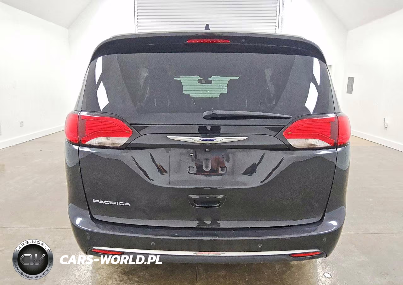 2019 Chrysler Pacifica Touring L VIN:2C4RC1BG3KR731688 - 6