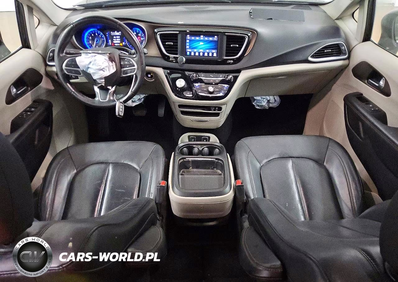 2019 Chrysler Pacifica Touring L VIN:2C4RC1BG3KR731688 - 8
