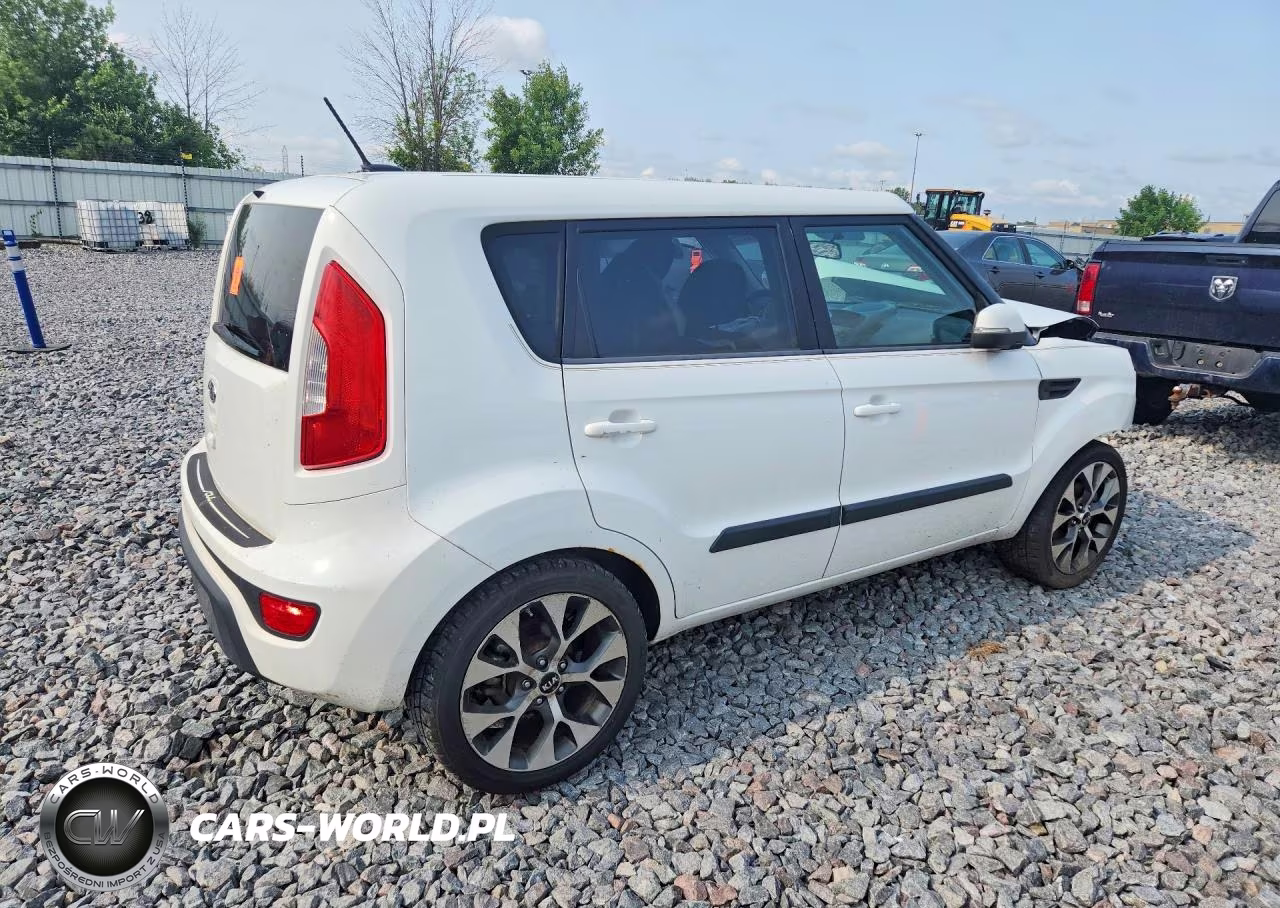 2012 Kia Soul + VIN:KNDJT2A66C7362694 - 3