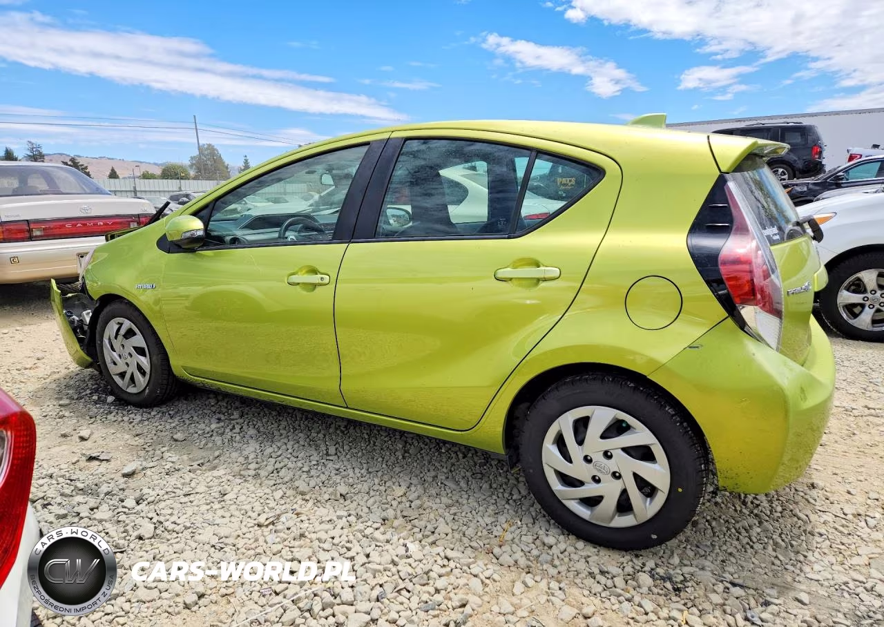 2015 Toyota Prius C One VIN:JTDKDTB39F1091925 - 2
