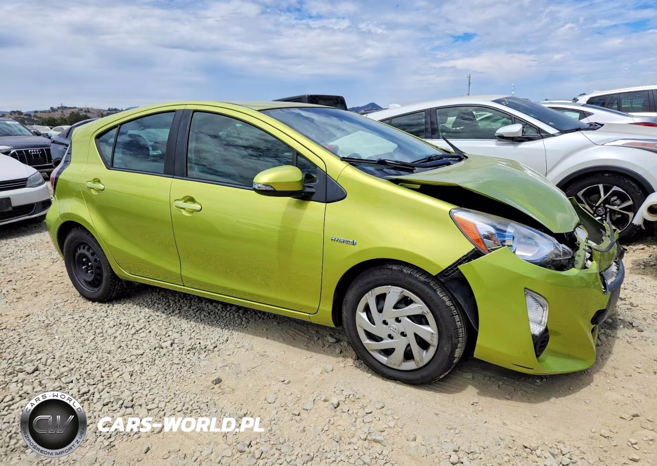 2015 Toyota Prius C One VIN:JTDKDTB39F1091925 - 4