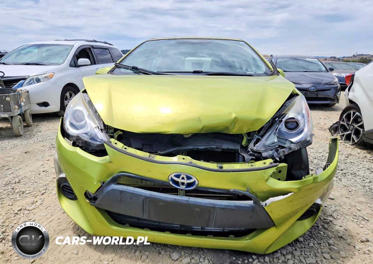 2015 Toyota Prius C One VIN:JTDKDTB39F1091925 - 5