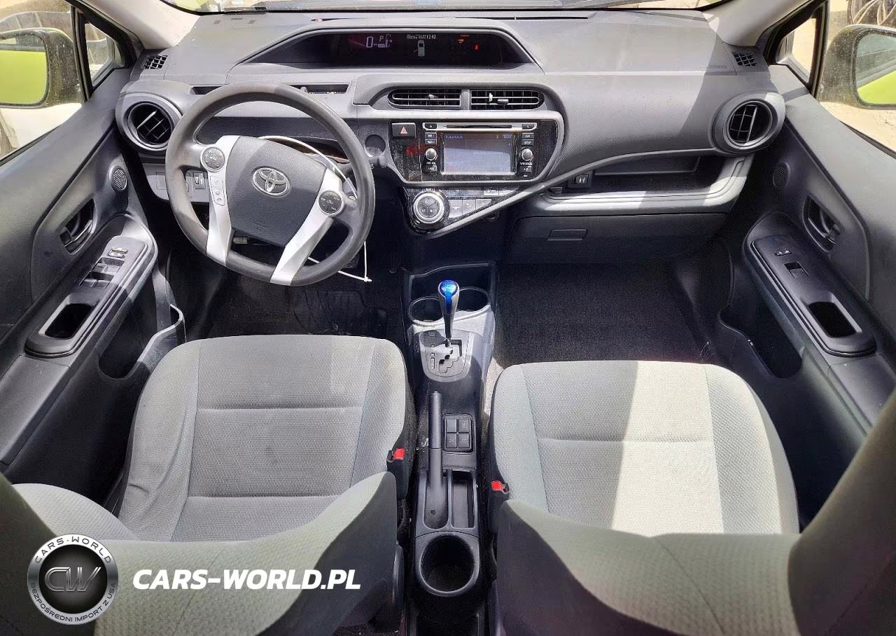 2015 Toyota Prius C One VIN:JTDKDTB39F1091925 - 8