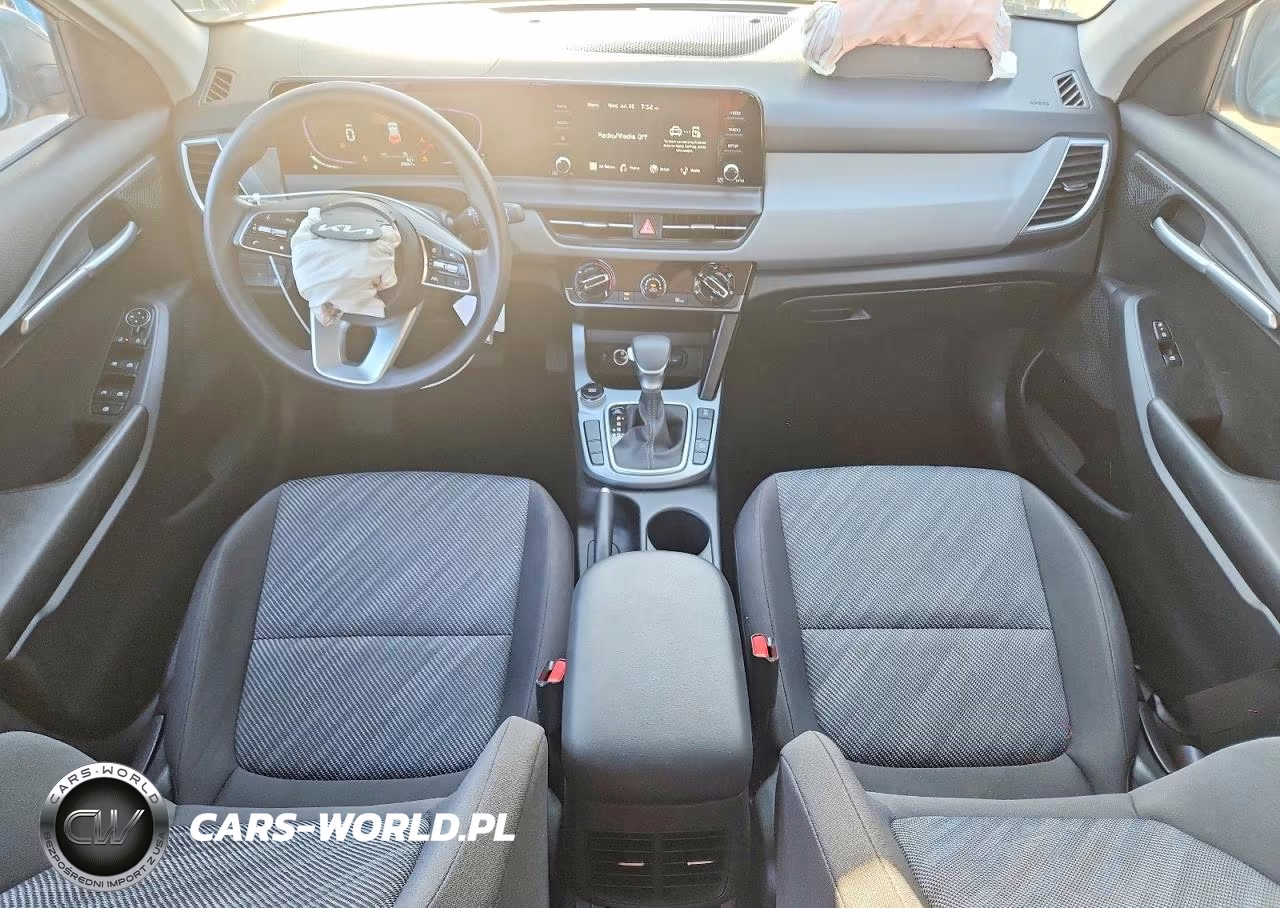 2026 Kia Seltos Lx VIN:KNDEPCAA5T7870641 - 8
