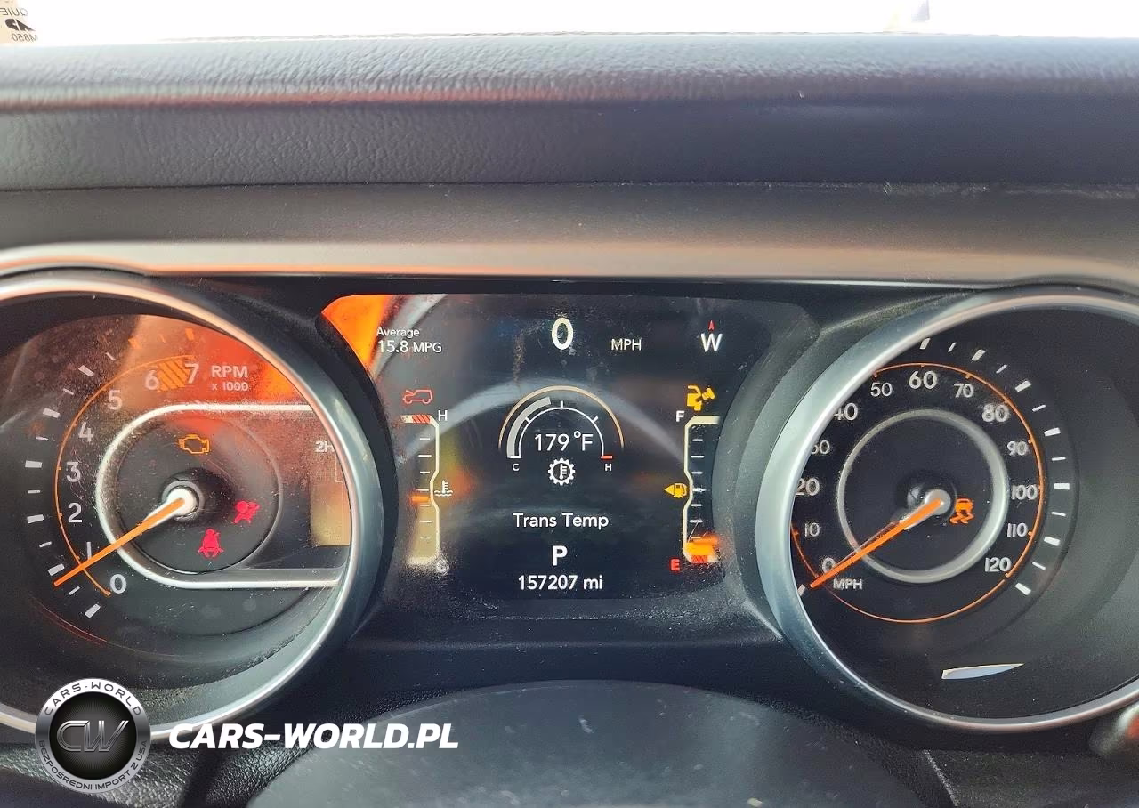 2018 Jeep Wrangler Unlimited Sahara VIN:1C4HJXEN9JW201648 - 9