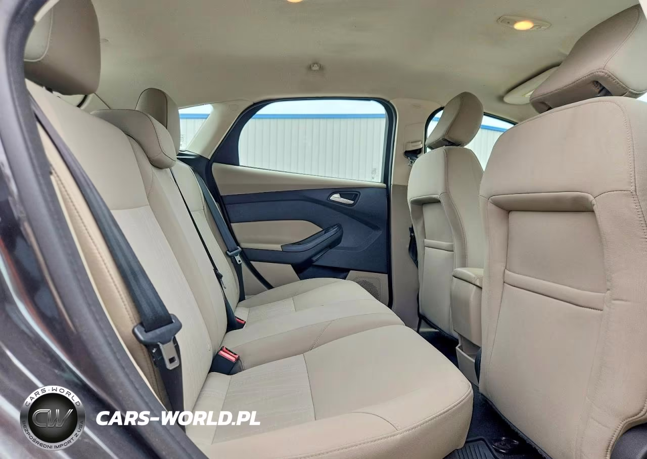 2015 Ford Focus Se VIN:1FADP3K26FL200164 - 11