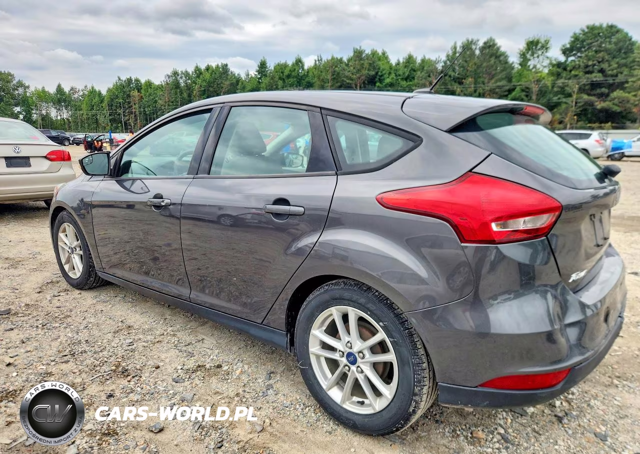 2015 Ford Focus Se VIN:1FADP3K26FL200164 - 2