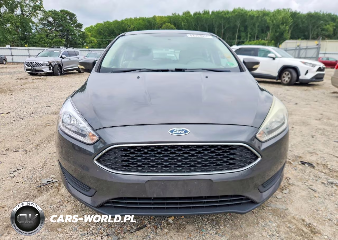 2015 Ford Focus Se VIN:1FADP3K26FL200164 - 5