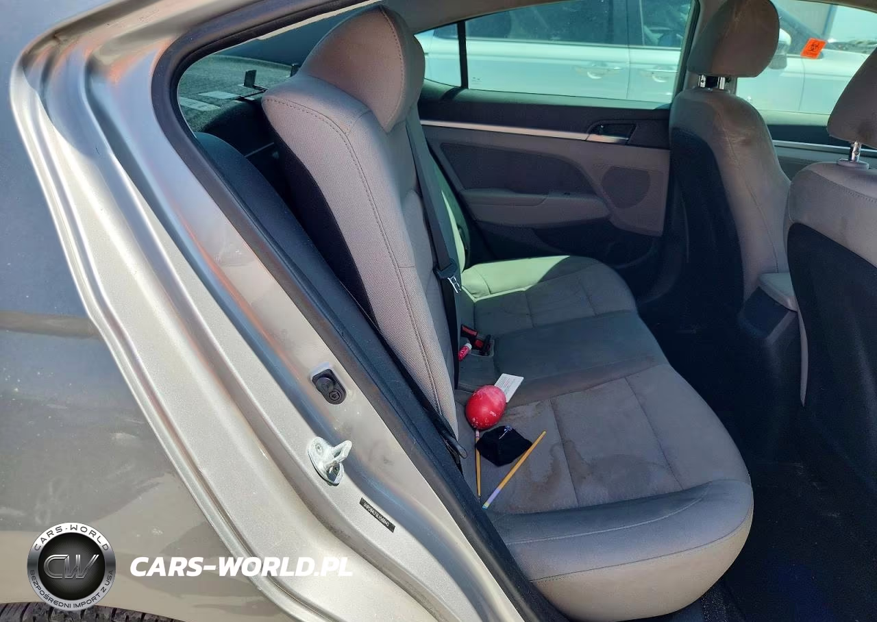 2020 Hyundai Elantra Sel VIN:5NPD84LF0LH588443 - 10