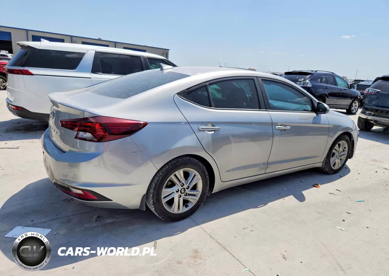 2020 Hyundai Elantra Sel VIN:5NPD84LF0LH588443 - 3