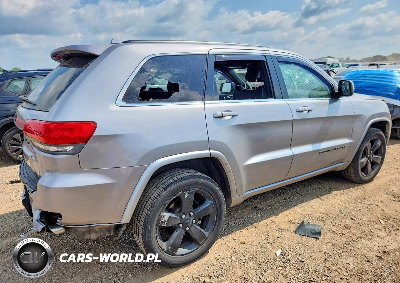 2014 Jeep Grand Cherokee Laredo VIN:1C4RJFAG7EC478702 - 3