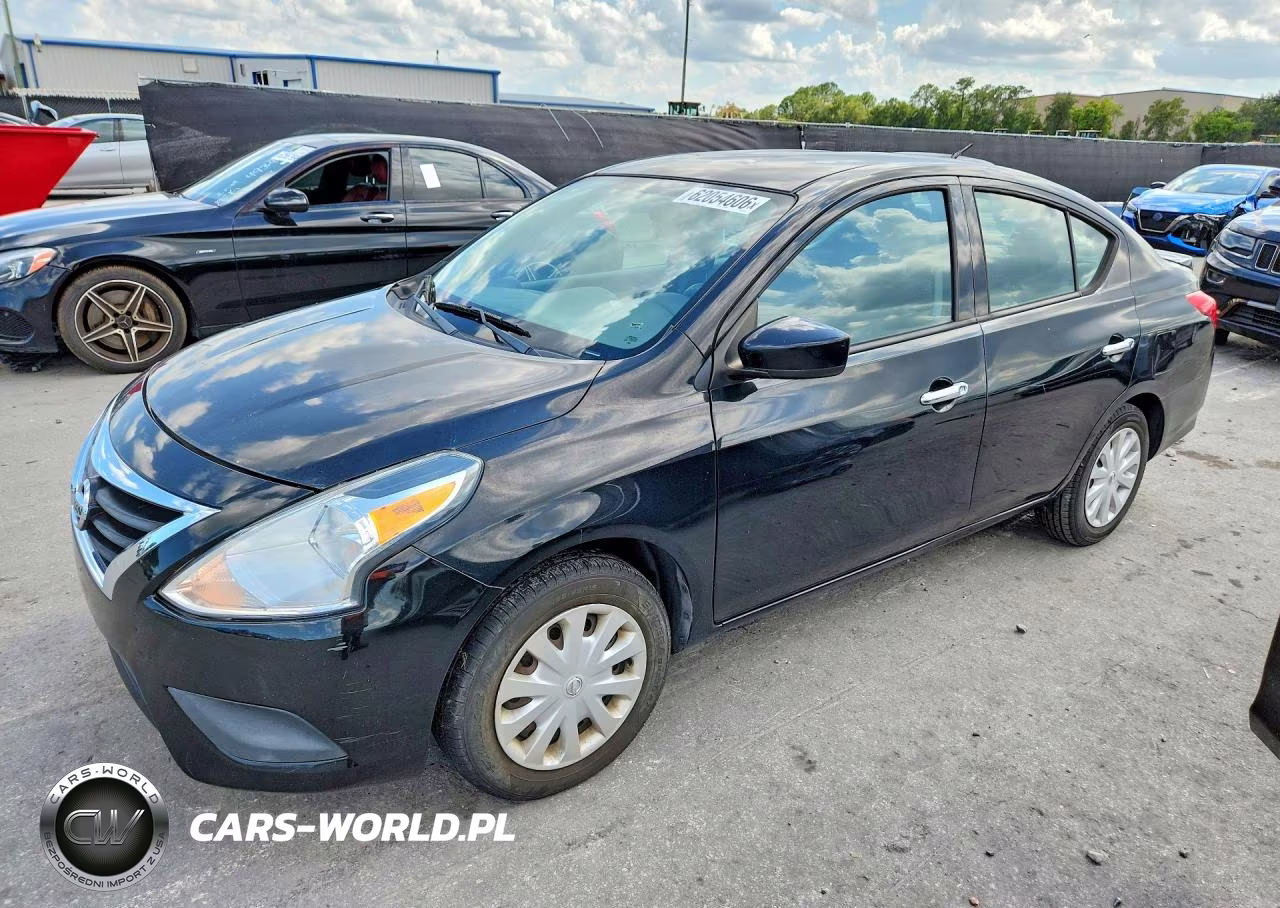 2017 Nissan Versa 1.6 Sv – zdjęcie 1 z 12