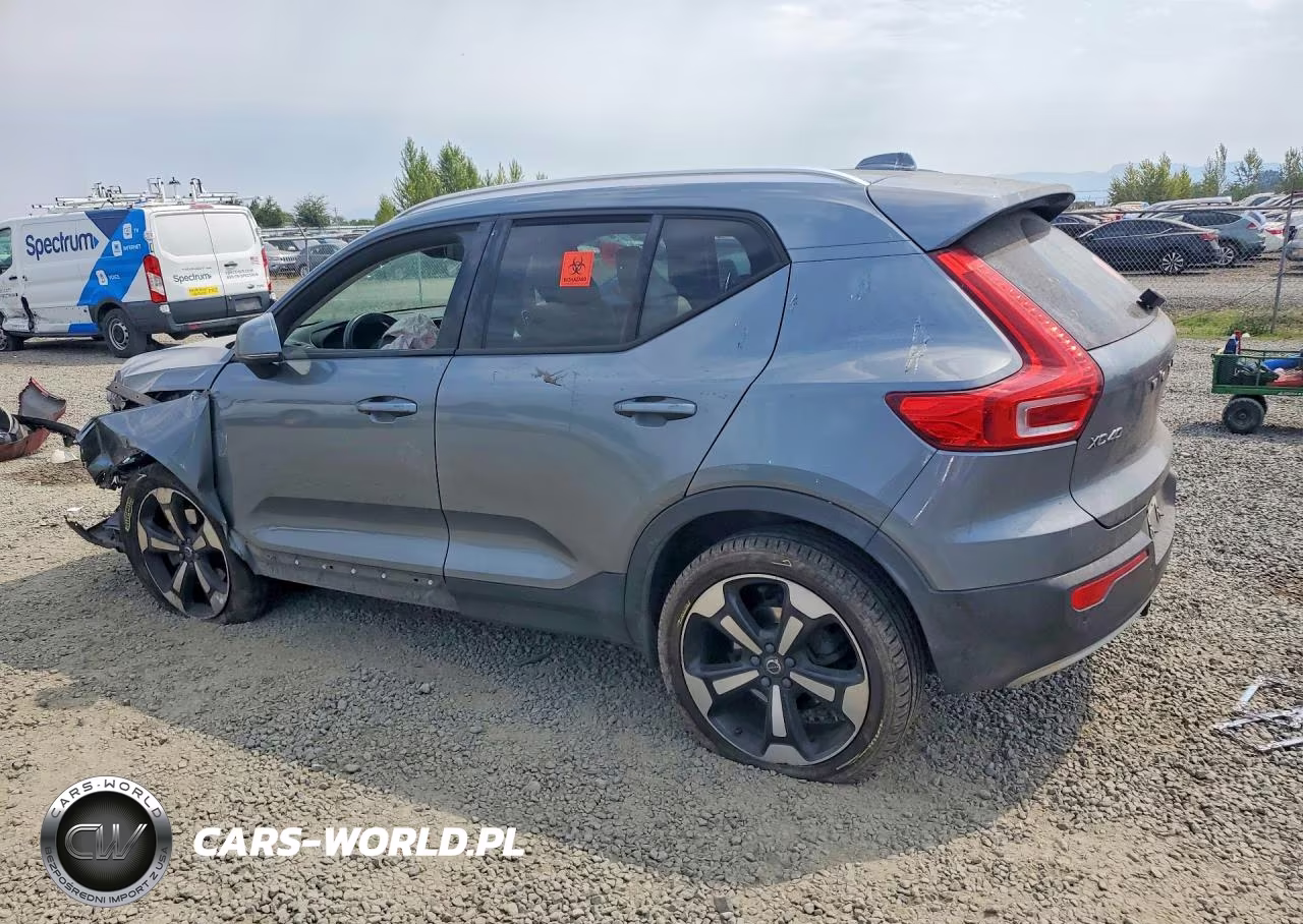 2019 Volvo Xc40 T5 Momentum VIN:YV4162UK4K2139384 - 2