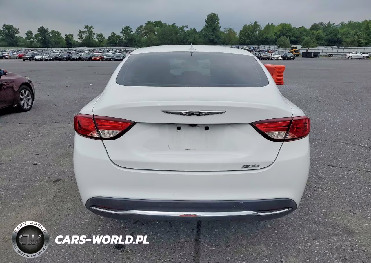 2015 Chrysler 200 Limited VIN:1C3CCCAB9FN648958 - 6