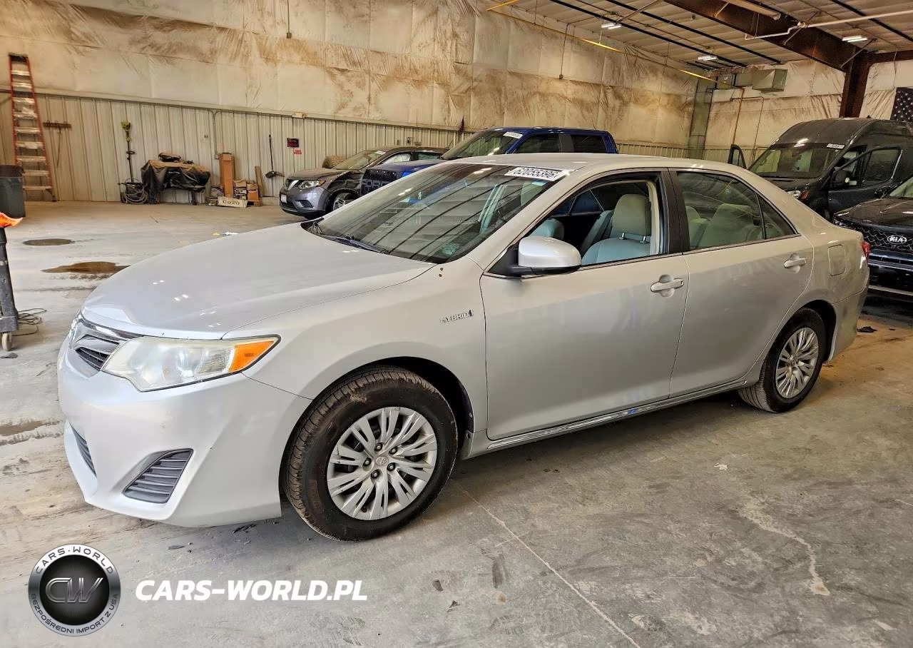 2014 Toyota Camry Hybrid Le