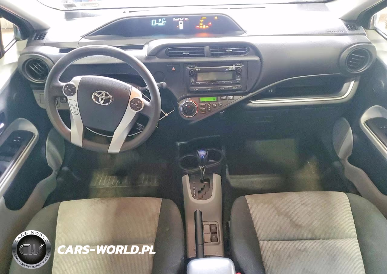 2014 Toyota Prius C Two VIN:JTDKDTB30E1575383 - 8