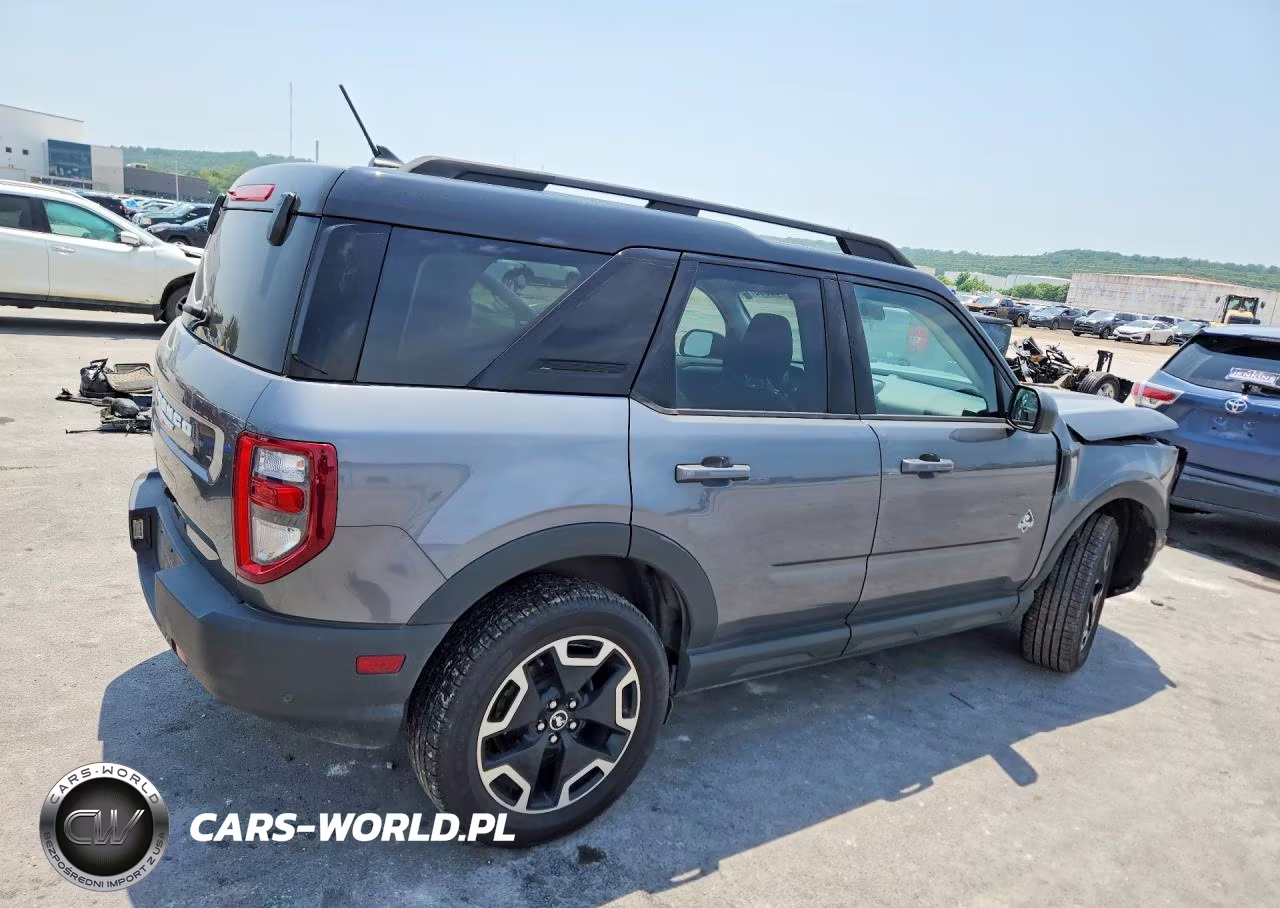 2021 Ford Bronco Sport Outer Banks VIN:3FMCR9C61MRA39253 - 3