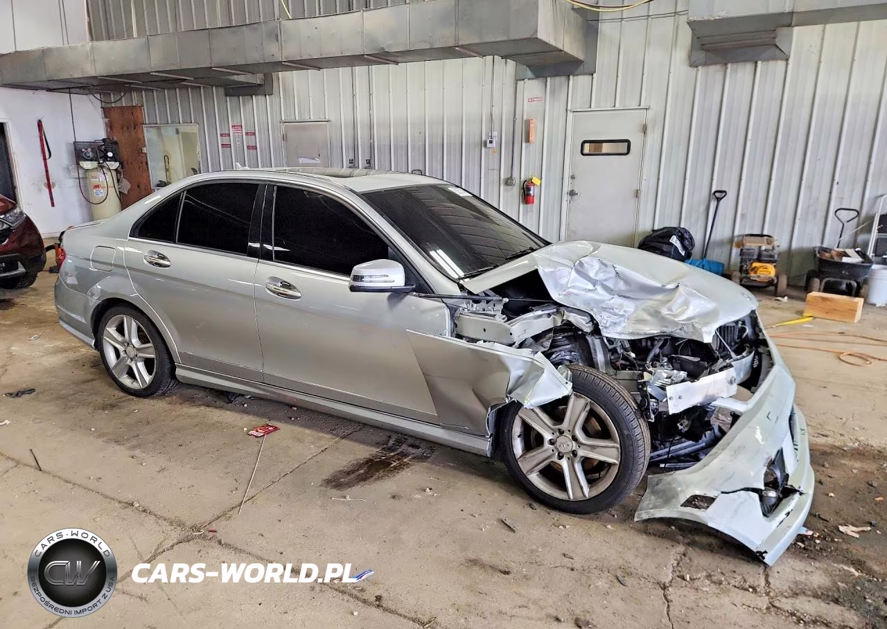 2010 Mercedes-Benz C 300 4Matic VIN:WDDGF8BB6AF474629 - 4