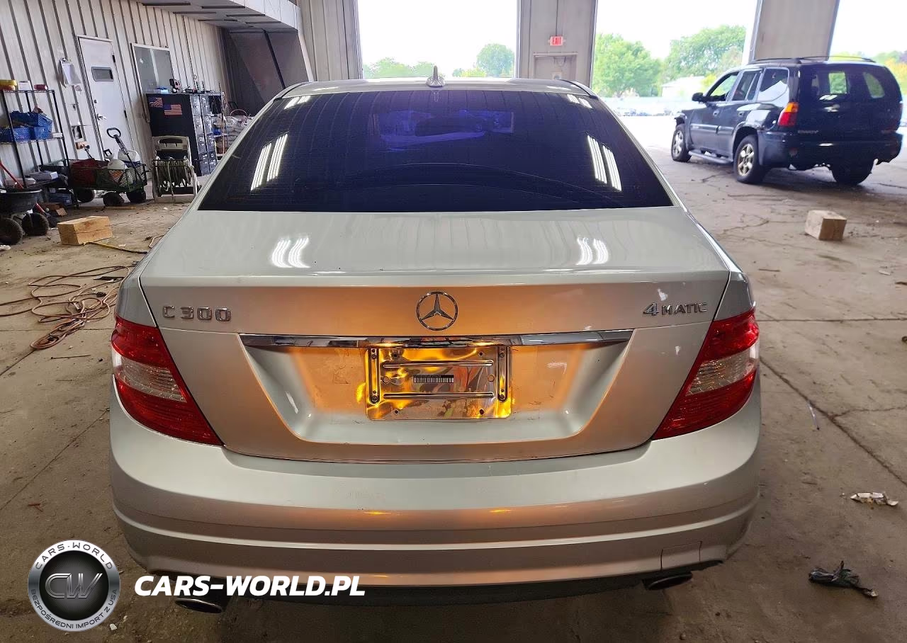 2010 Mercedes-Benz C 300 4Matic VIN:WDDGF8BB6AF474629 - 6