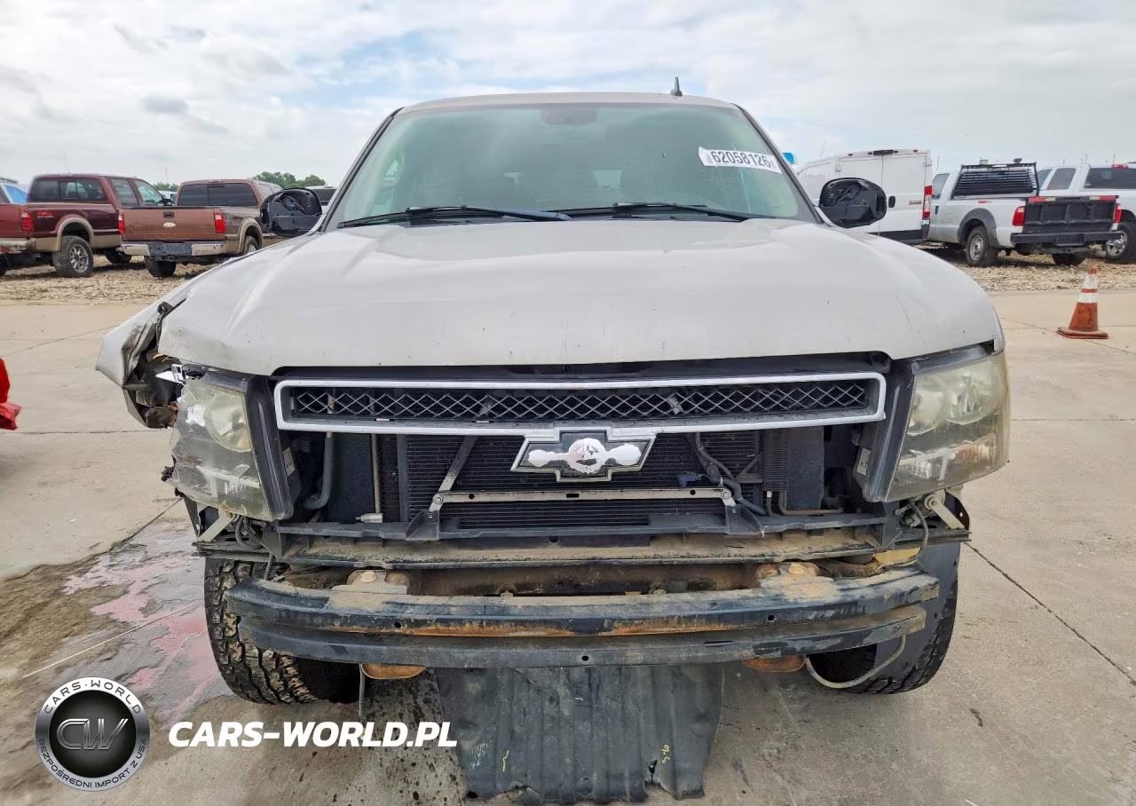 2008 Chevrolet Tahoe C1500 VIN:1GNFC13J18R140889 - 5