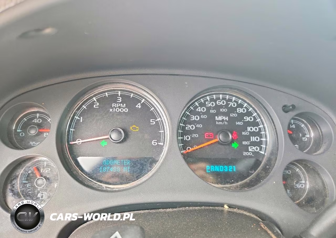 2008 Chevrolet Tahoe C1500 VIN:1GNFC13J18R140889 - 9