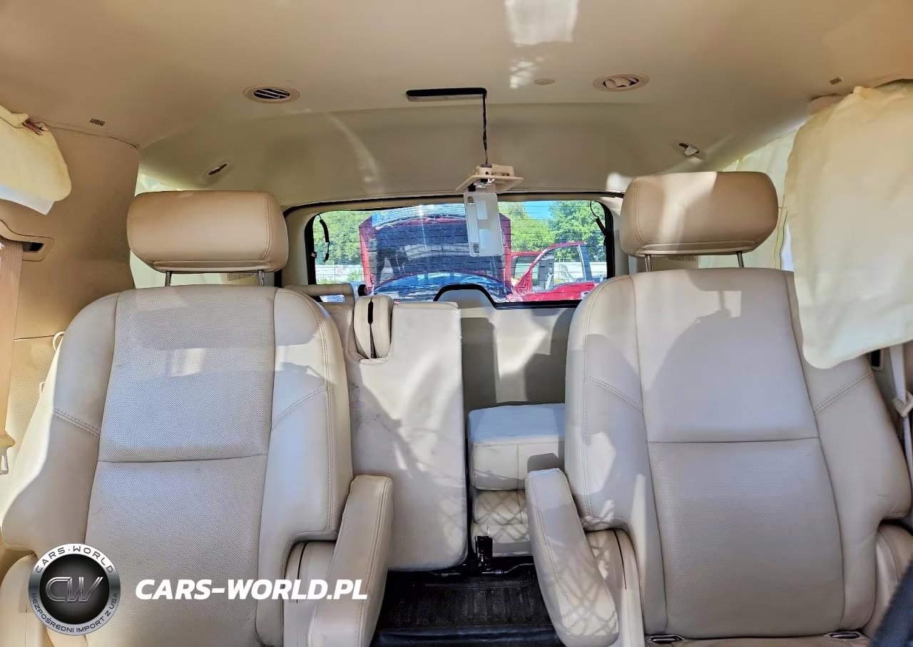 2008 Cadillac Escalade Luxury VIN:1GYFK63868R271896 - 10