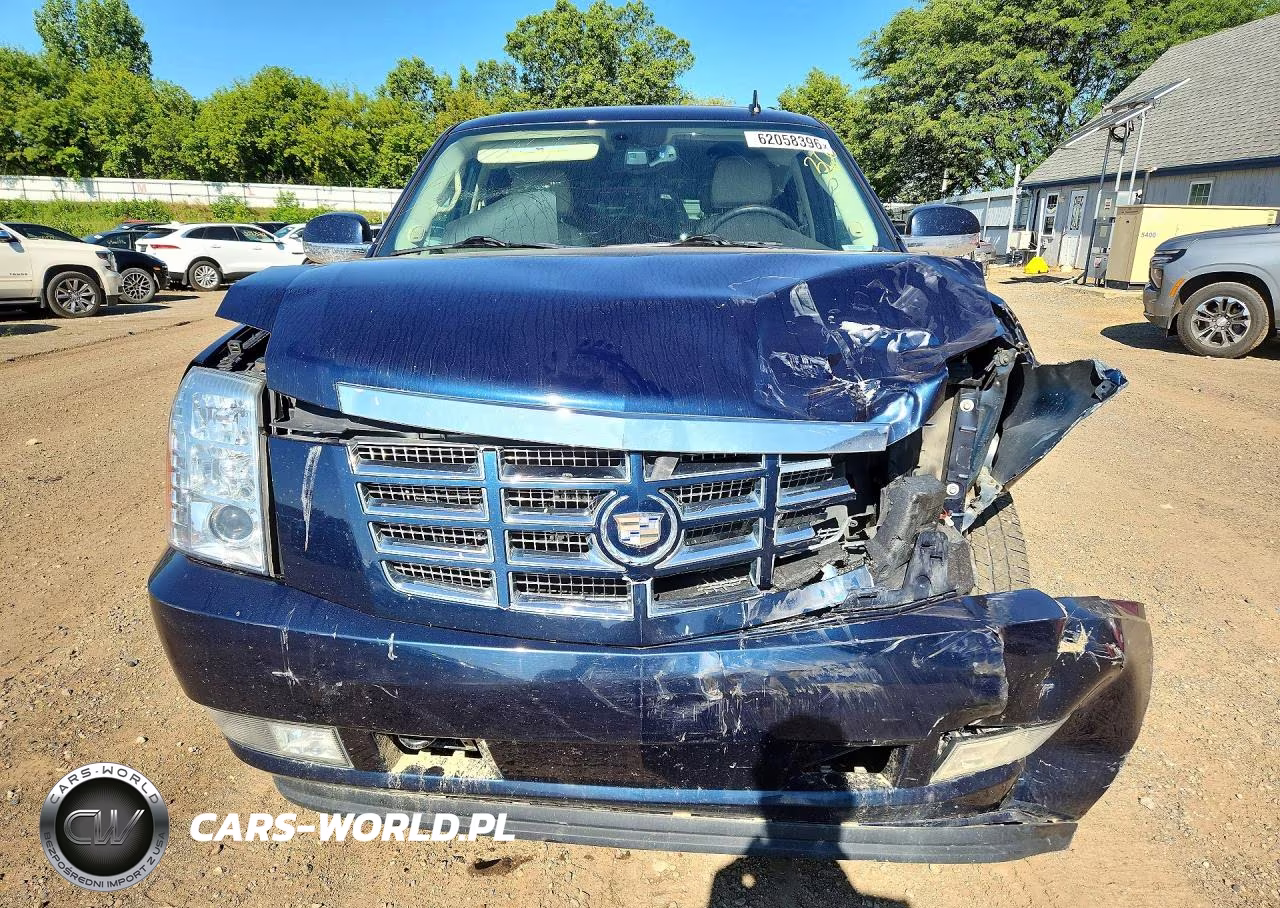 2008 Cadillac Escalade Luxury VIN:1GYFK63868R271896 - 5