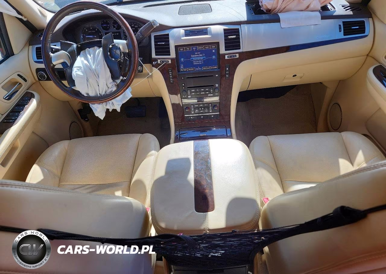 2008 Cadillac Escalade Luxury VIN:1GYFK63868R271896 - 8