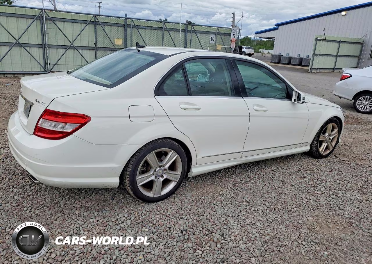 2011 Mercedes-Benz C 300 4Matic VIN:WDDGF8BB6BR153156 - 3
