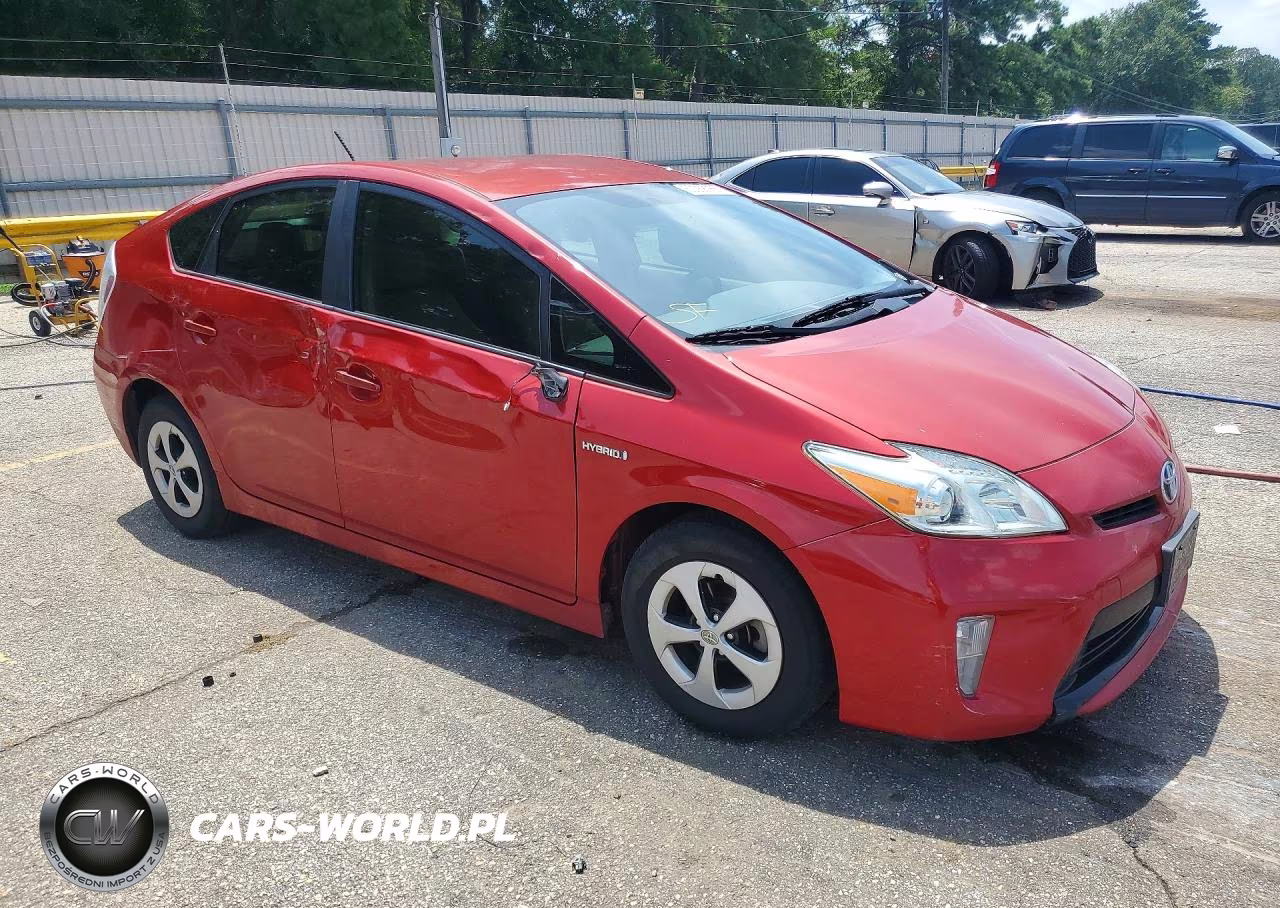 2015 Toyota Prius Two VIN:JTDKN3DU3F0402094 - 4